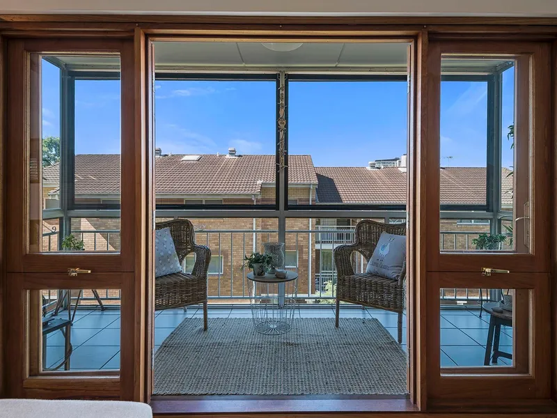 New York Style - Hamilton Address