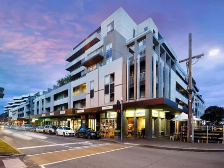 Three Bedroom Bayview Apartment!