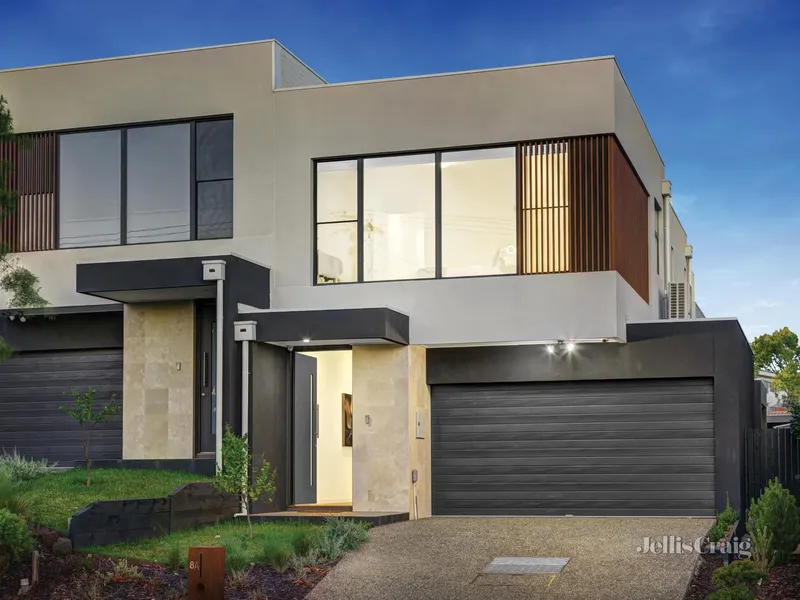 Brand new sparkle and city skyline views