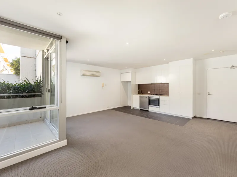 Modern & Conveniently located Apartment