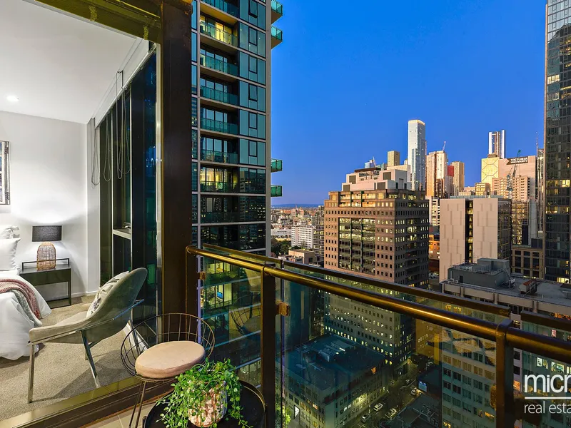 Sunlit Space and Style in the Heart of the City