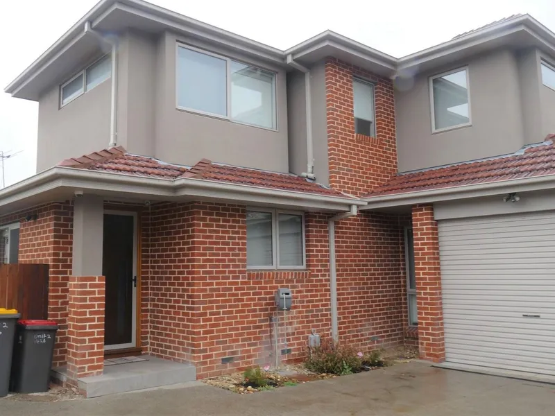 Modern Townhouse, Available Now!