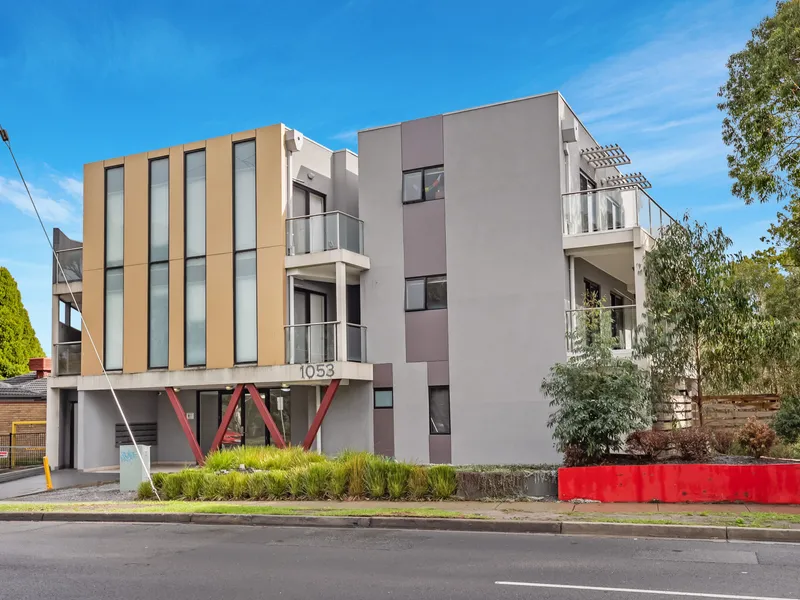 2 BEDROOM APARTMENT CLOSE TO EVERYTHING!