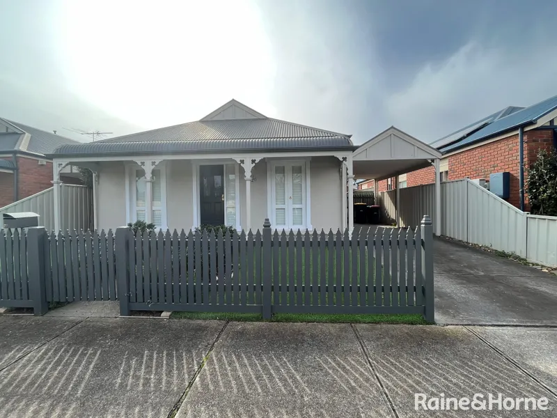 Updated 3 Bedroom Cottage