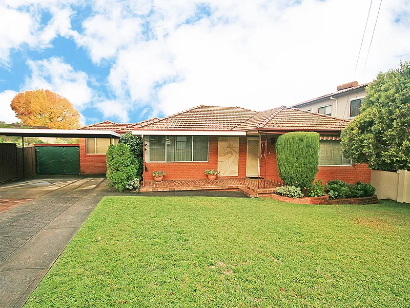 Perfectly-positioned family home