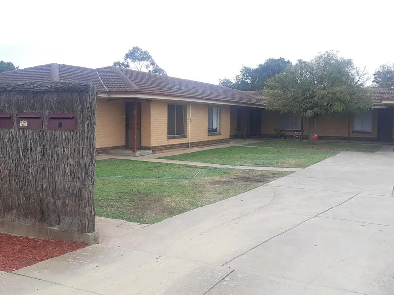 Updated Unit with 2 Spacious Bedrooms