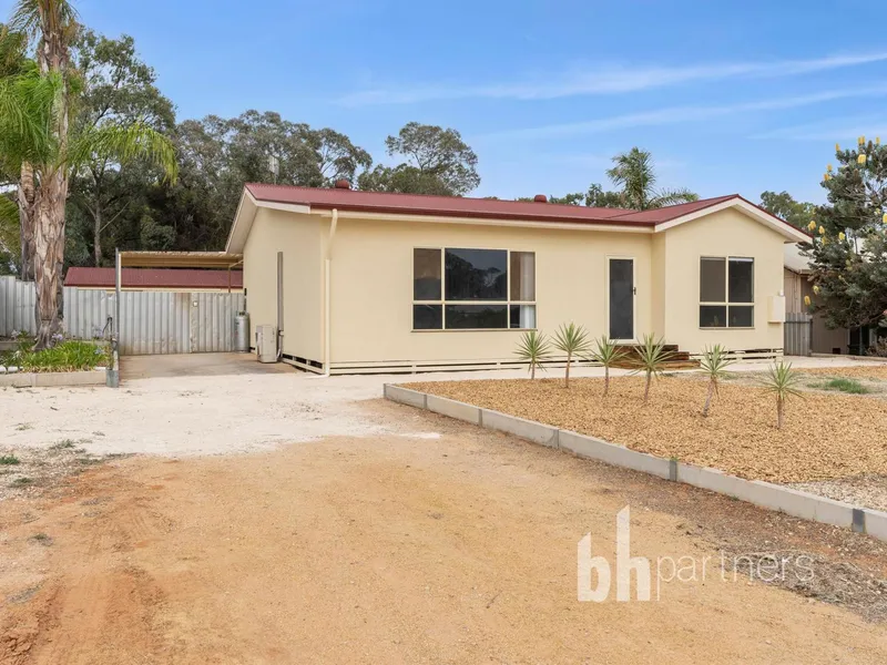 Act Fast: Charming Renovated Home Awaits Your Arrival!