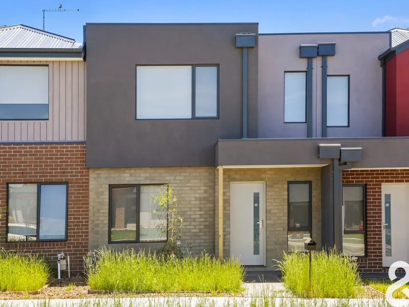 MODERN TOWNHOUSE IN PRIME LOCATION