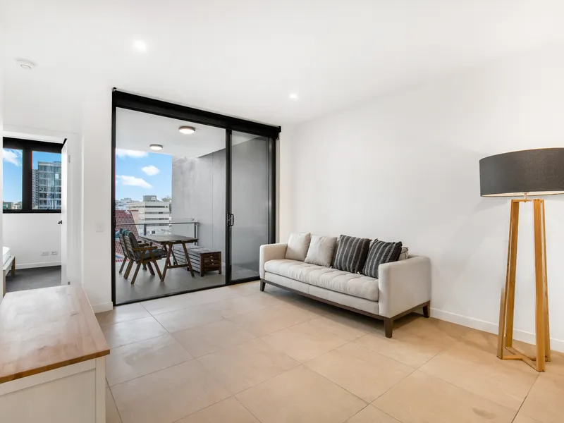 Sophisticated Inner-City Sanctuary with Stunning Rooftop Sky Deck