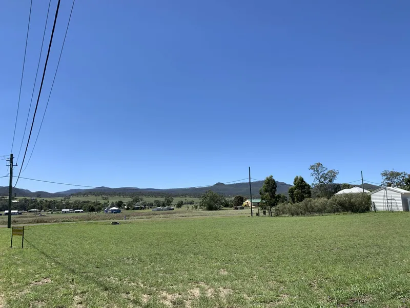 VIEWS TO MOUNTAINS - NEVER BE BUILT OUT!