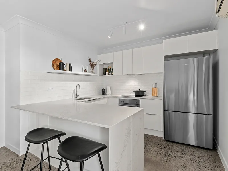 Ground Floor Unit Next to Popular Rosalie Village