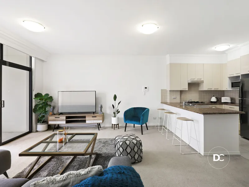 Chic waterside living in a resort lifestyle community