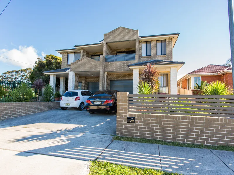 Modern Large Family Home in Perfect Location