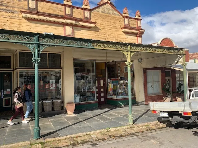MALDON BLUE CHIP.....BIG SHOP AND RESIDENCE OPPORTUNITY. MAIN ST FRONTAGE .ACT QUICKLY