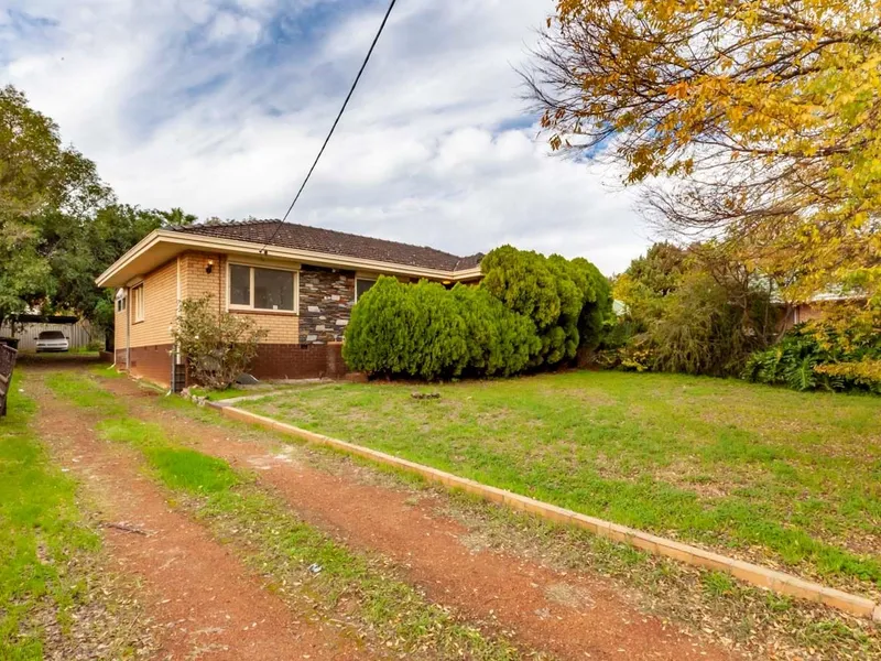 Great potential on this 1012sqm block!