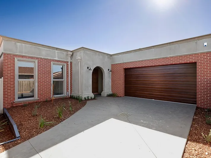 Kew East Prized Pocket