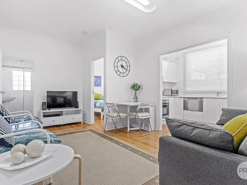 A STEP AWAY TO SHOAL BAY!