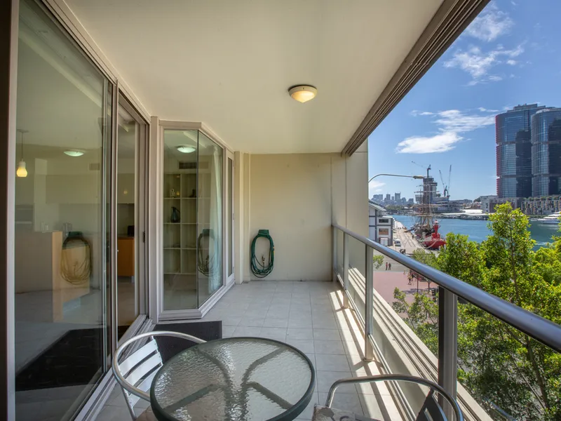 Fantastic 3 Bedroom Furnished Apartment with Harbour Views