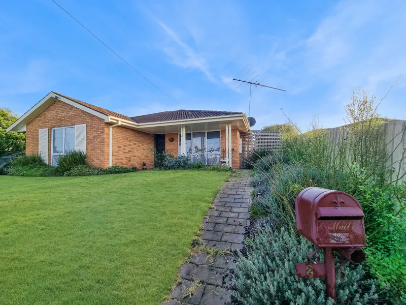 Neat & Neutral With Wonderful Yard