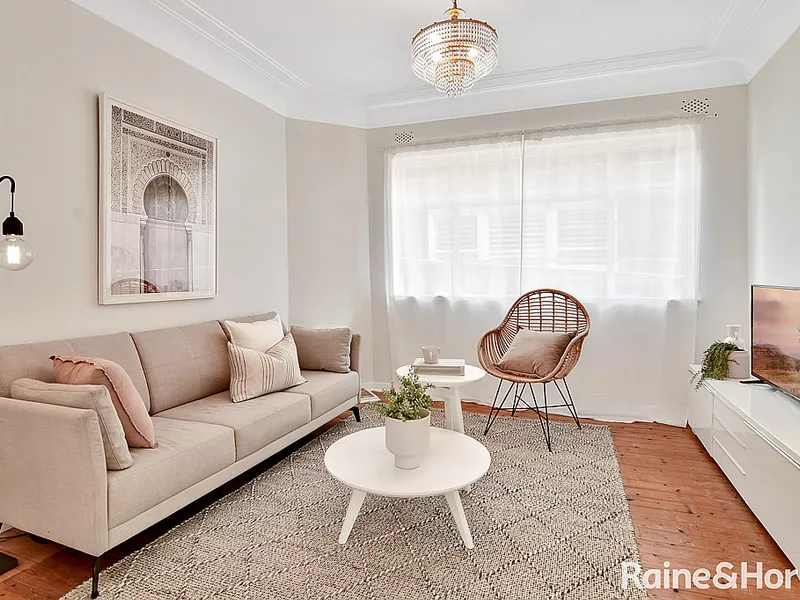 A Wonderfully Cosmopolitan Lifestyle Awaits