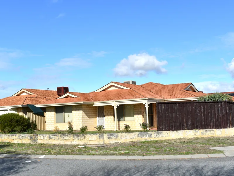 Comfortable and Spacious Family Home…Neat and Tidy!
