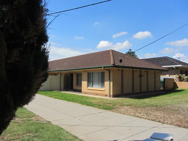 $270pw Tidy 2 Bedroom Unit, In a Small Group of 4,