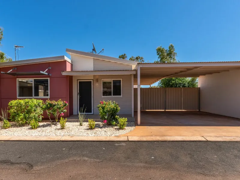Modern Low Maintenance home so close to town