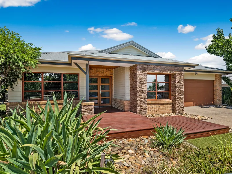 SYLISH AND SPACIOUS LIVING IN MCIVOR FOREST ESTATE