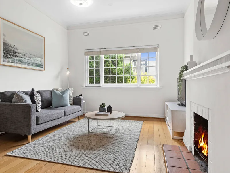Tudor Close – Exceptional Heritage Surrounds With CBD Views