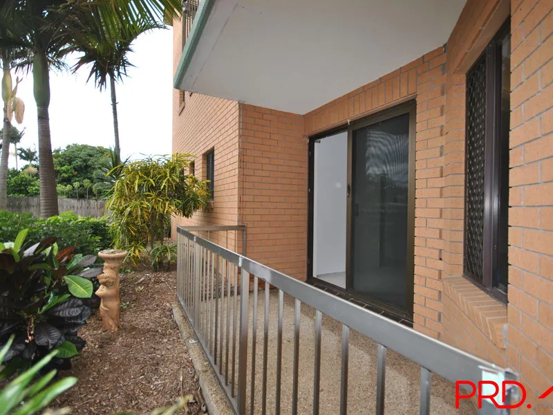 FRESHLY PAINTED 2 BEDROOM UNIT WITH GARAGE