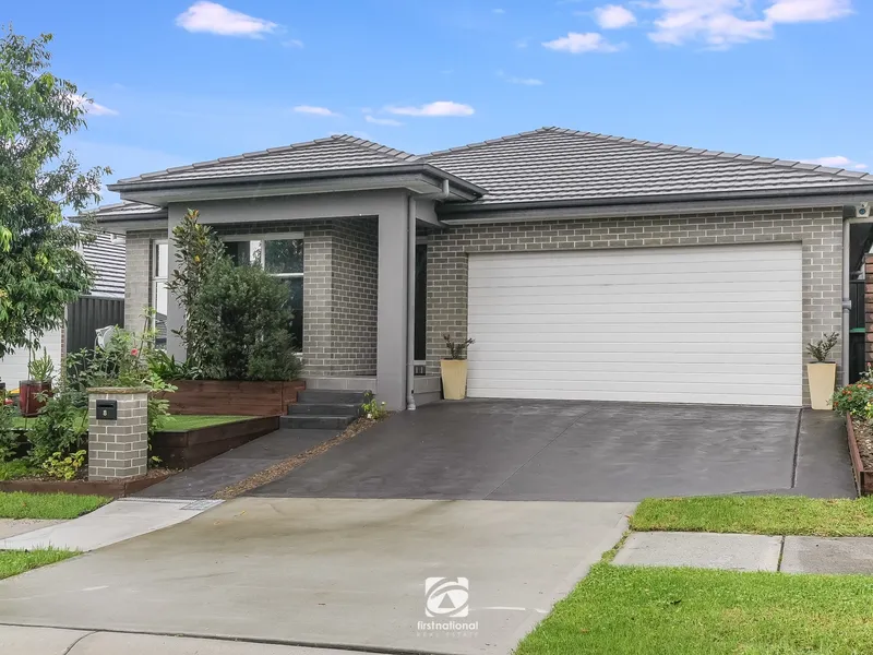 Location | Quality | Family | Spacious | Solar