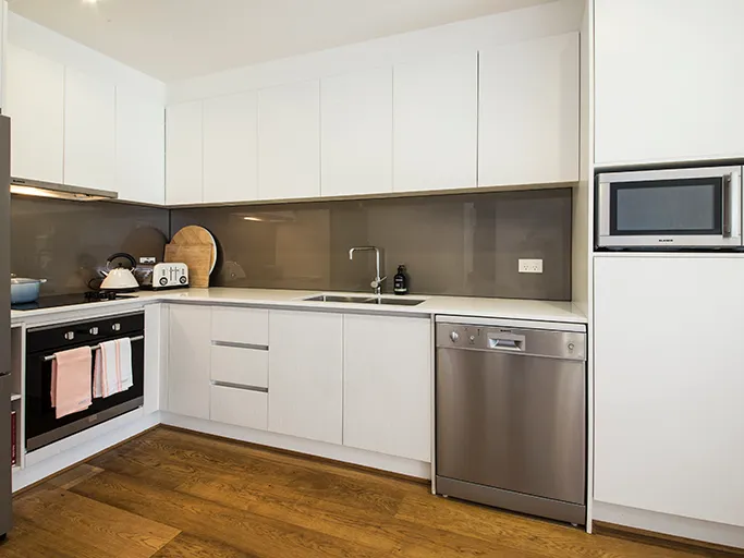 Sun Splashed Apartment with Huge Courtyard!