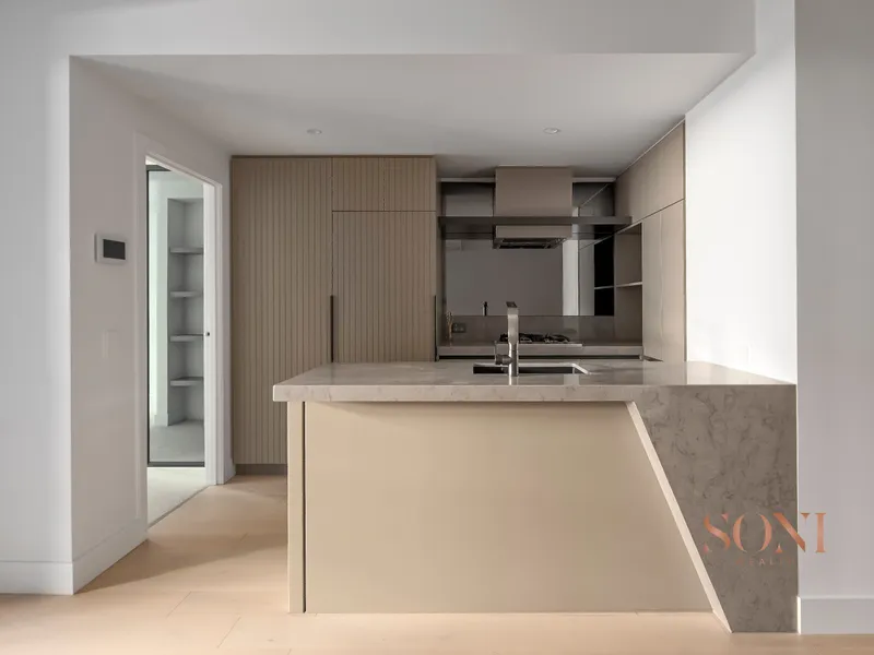 Brand-New Luxury One-Bedroom Apartment with Carpark in Hawthorn Park