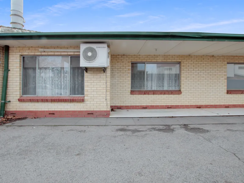 Neat & Tidy 2 Bedroom Unit (No Pets)