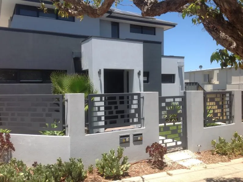 Upmarket townhouse 3 x 2 bamboo floors,alarm, solar electricity,  Unfurnished or part Furnished