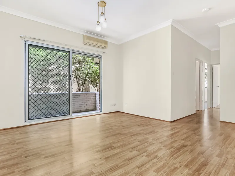 Well-maintained Three Bedorom Apartment- Close to all amenities!