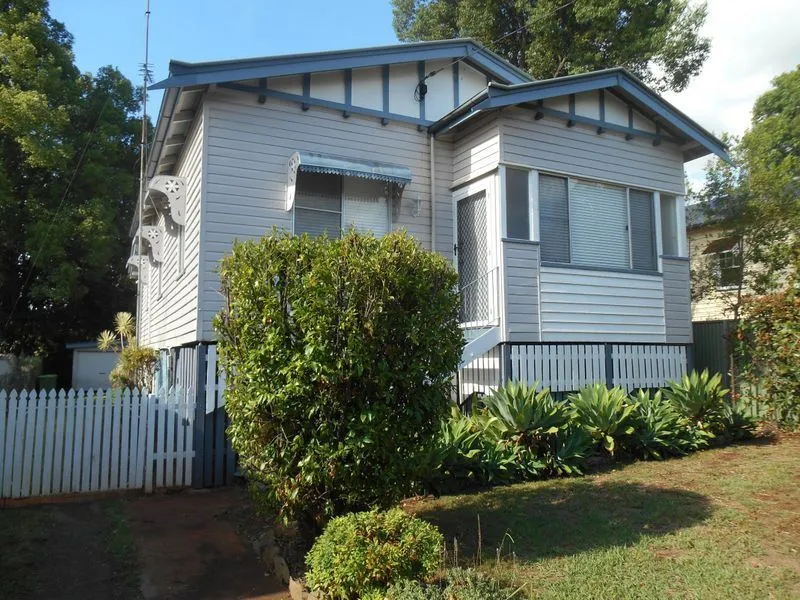 Charming renovated cottage on the edge of the CBD