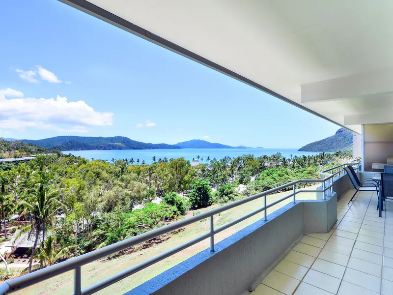 Water vista and wildlife at your door - the perfect island escape