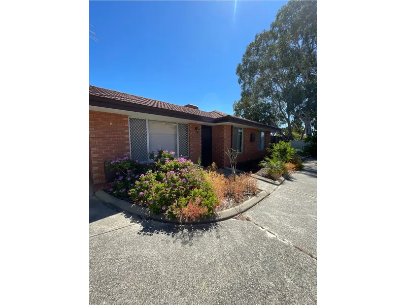 Low Maintenance Villa in Fantastic Location