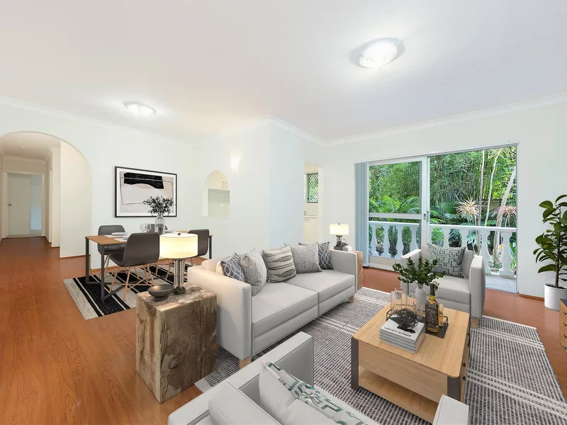 Freshly Updated & Whisper Quiet - walk to Willoughby Public and Willoughby Girls, buses, Harris Farm and shops