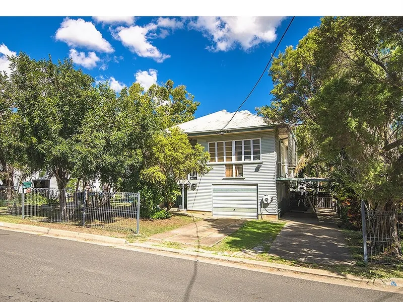 Double Storey Home with an Abundance of Storage Space!