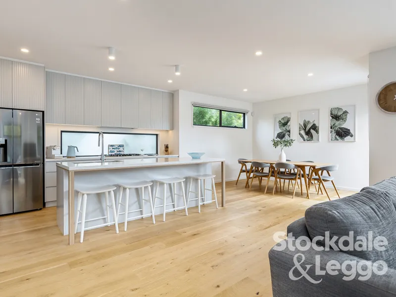 Immaculate Beachside Living