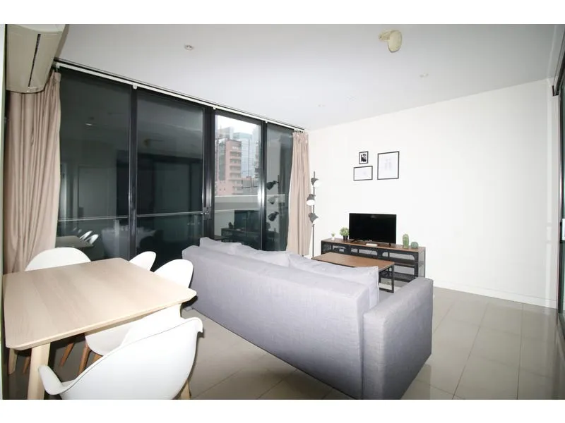 NEAT AND TIDY WITH MODERN FLAIR!White Goods Provided!