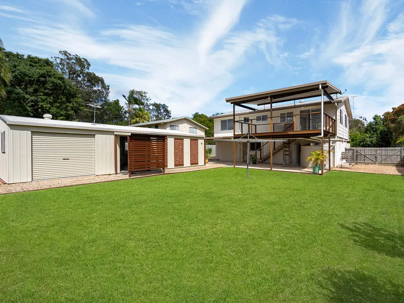 VERY NEAT & TIDY HOME WITH LOTS OF EXTRAS