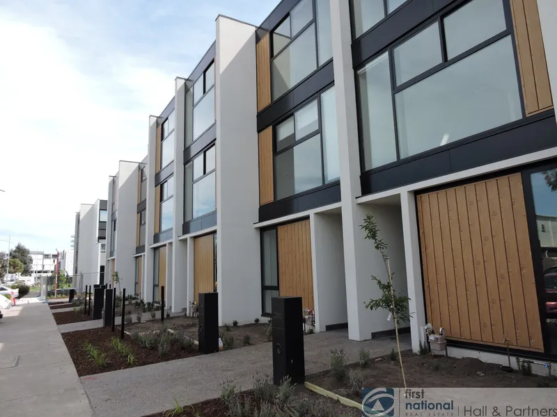 EXCLUSIVE THREE STOREY RESIDENCE – THE MOST PRESTIGIOUS ADDRESS IN DANDENONG!