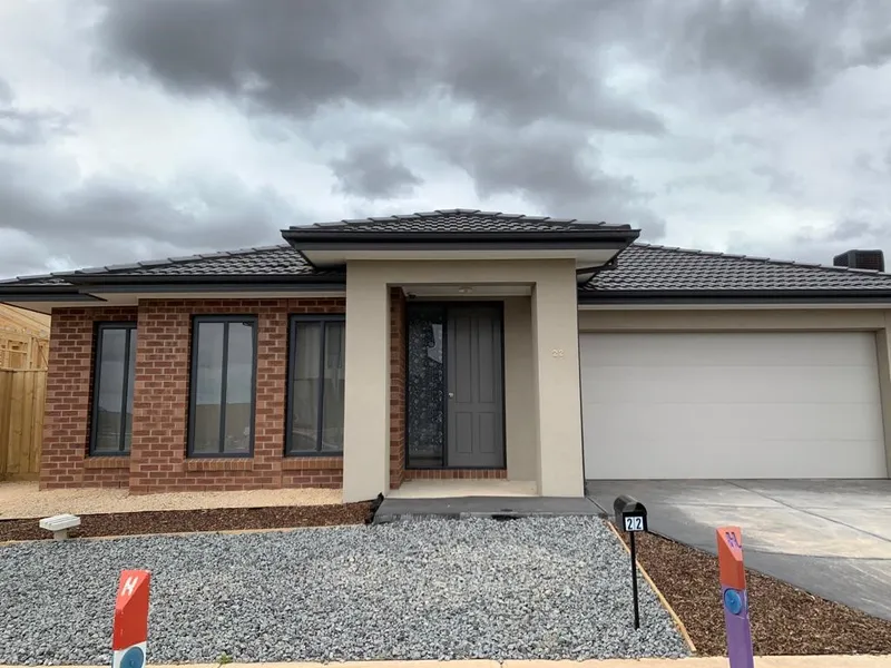 BRAND NEW house In the heart of Truganina!!!