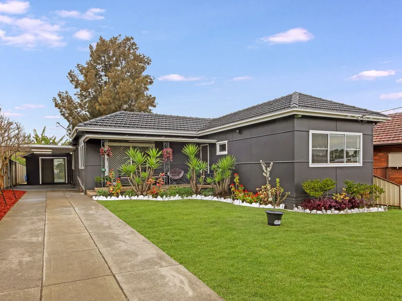 Family Home In A Blue Ribbon Location - 600sqm Block With A 15.24m Frontage