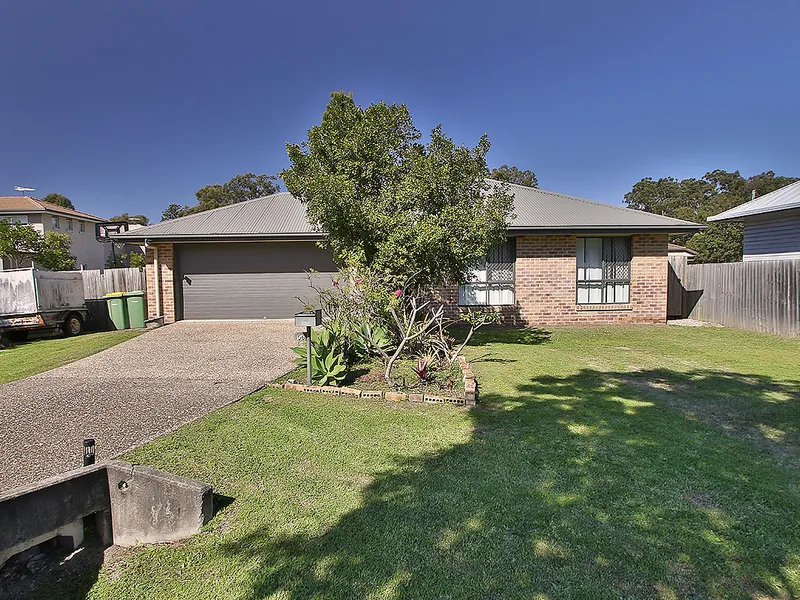 Close to Everything - Logan Central Investment or Live in.. 