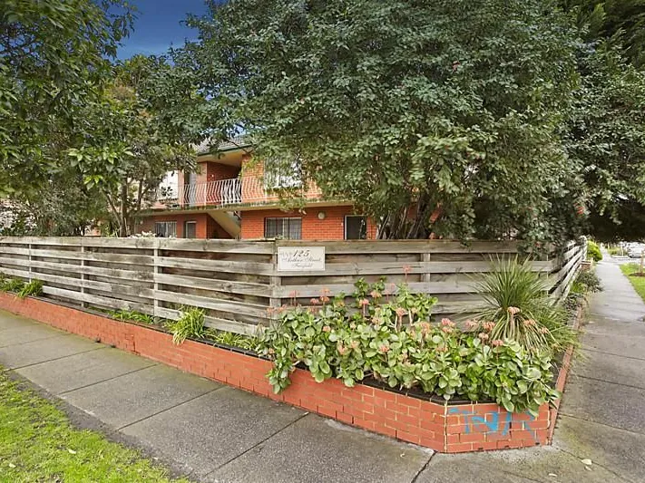 A gem of a 1 bedroom apartment