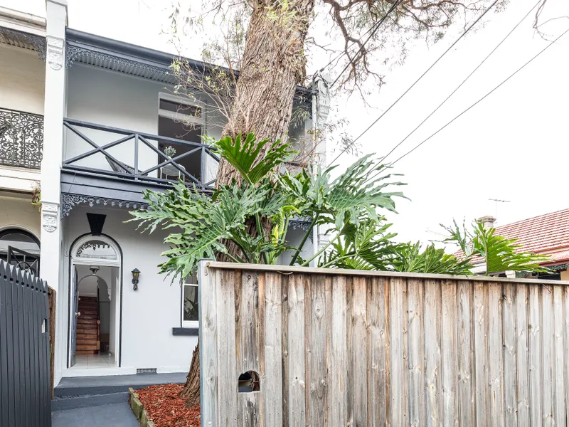 Terrace in quiet street on 215sqm land